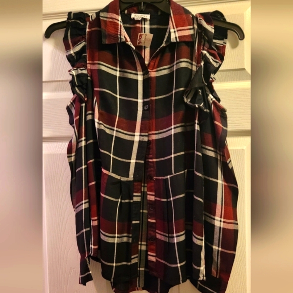 Nwt Dizzy Lizzy cold shoulder plad shirt